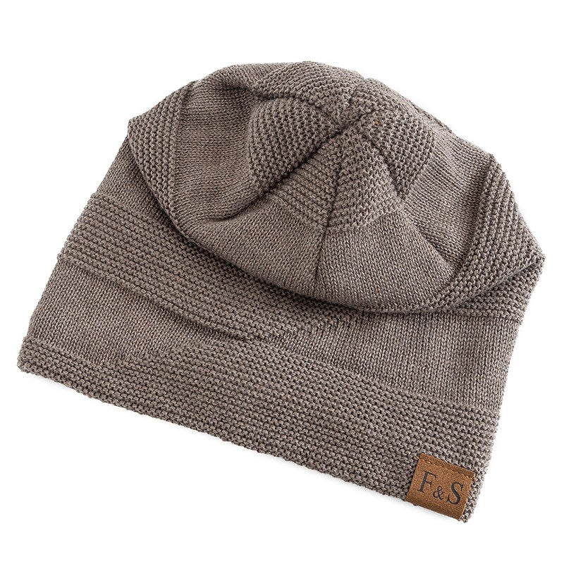 New loose-fitting winter hats with faux fur details, warm and casual knit hats for women