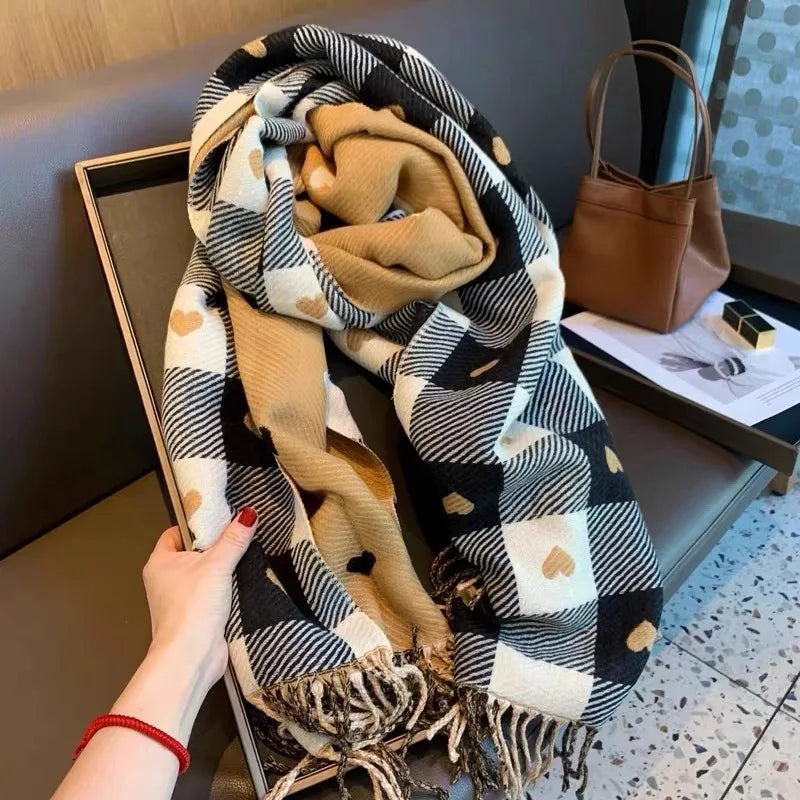Comfortable women's heart-shaped scarf for autumn and winter