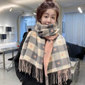 Comfortable women's heart-shaped scarf for autumn and winter