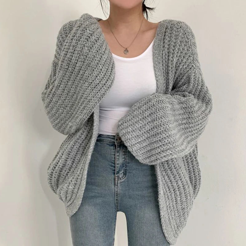 Women's vintage cardigan with puff sleevesWomen's vintage cardigan with puff sleeves