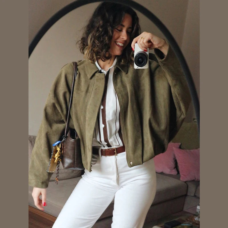 Women's Bomber Jacket with Lapel, Long Sleeves and Zipper in Suede, High Street Style, Short Jackets for Running, Coats and Outerwear
