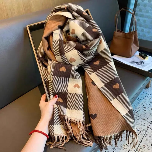 Comfortable women's heart-shaped scarf for autumn and winter