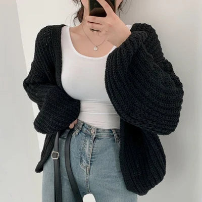 Women's vintage cardigan with puff sleevesWomen's vintage cardigan with puff sleeves