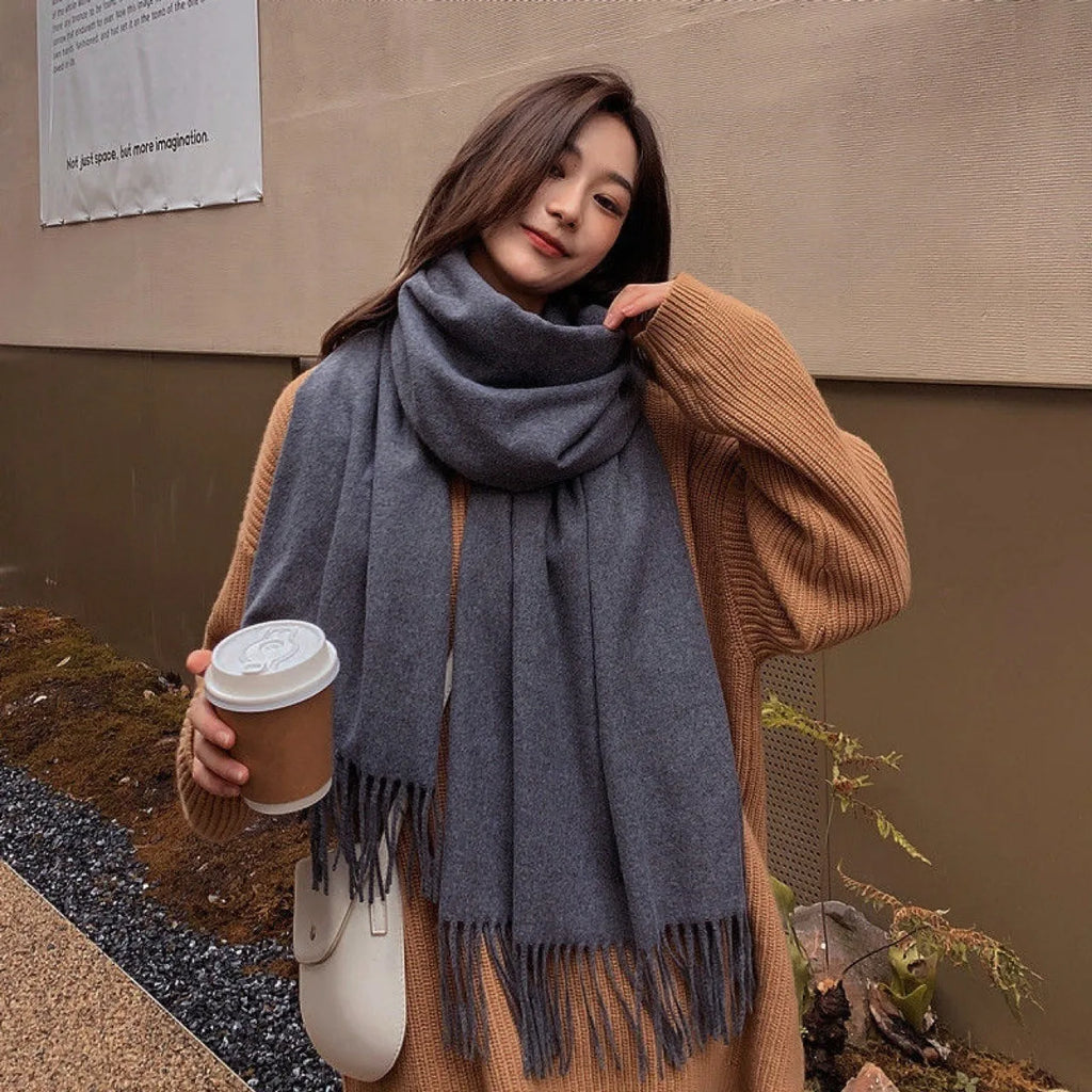 Women's cashmere scarf