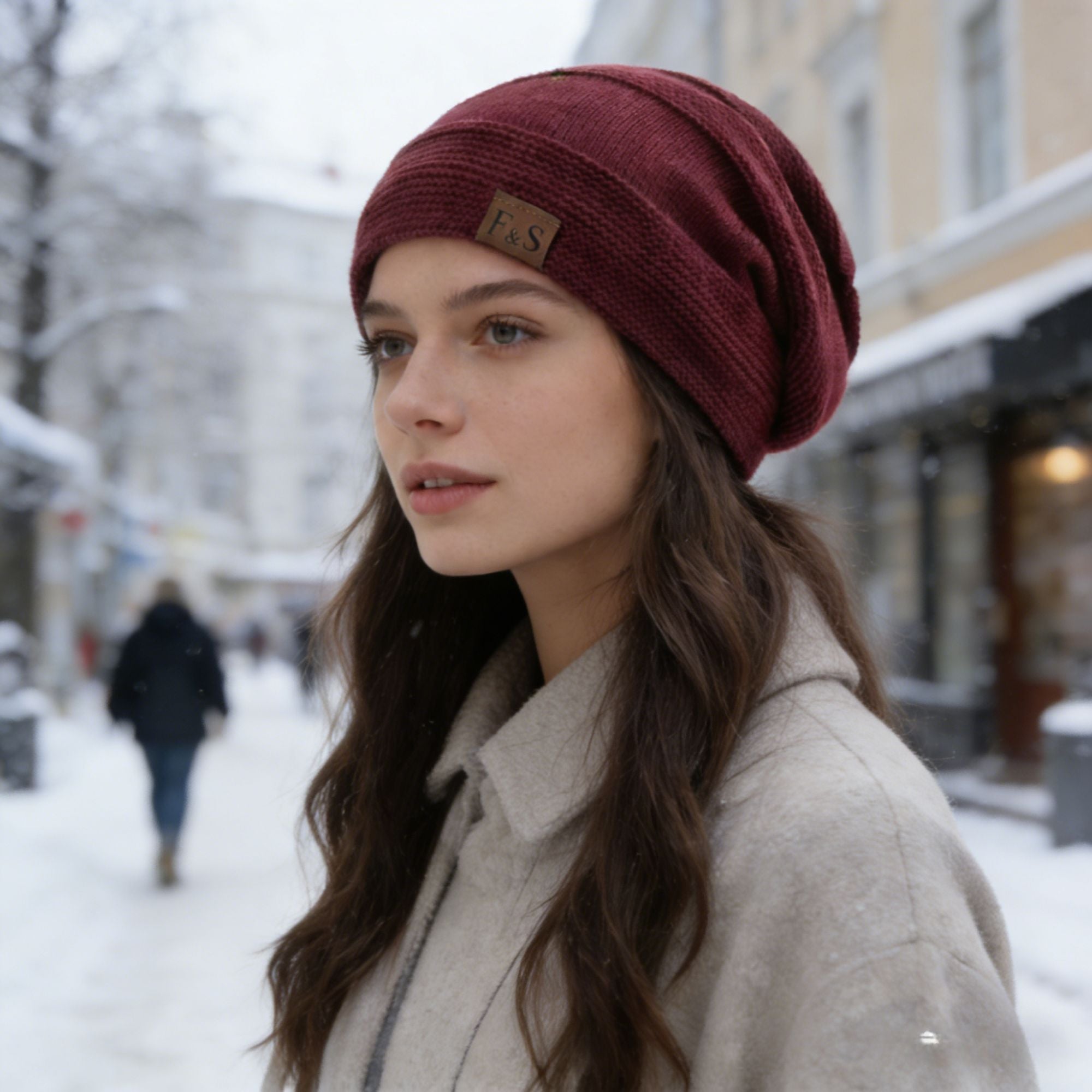 New loose-fitting winter hats with faux fur details, warm and casual knit hats for women