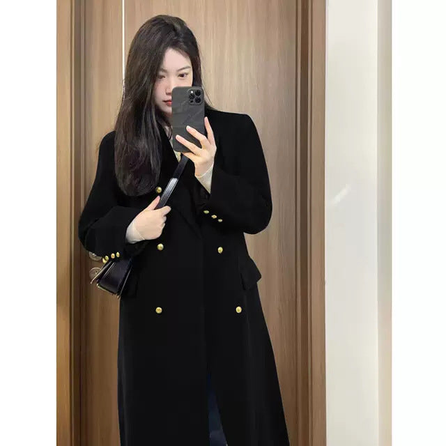 Wool coat for autumn and winter