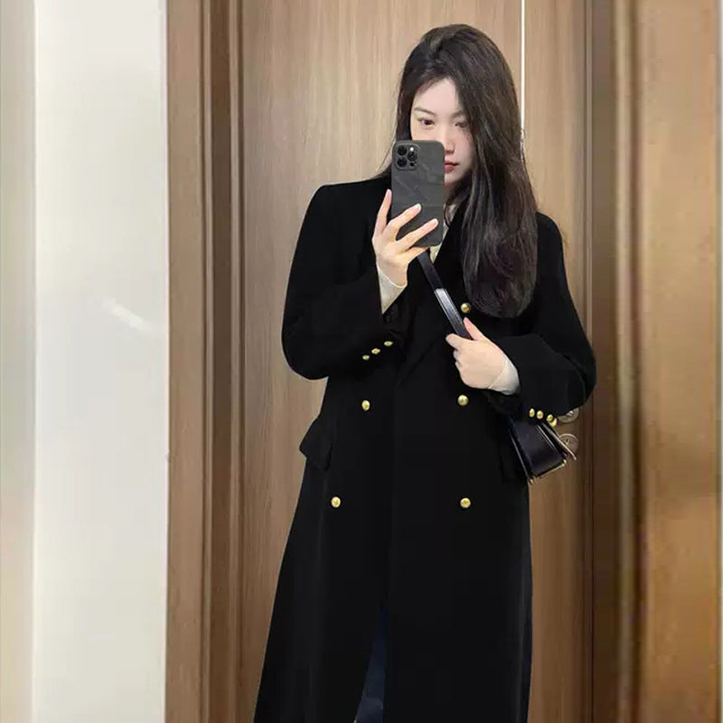 Wool coat for autumn and winter